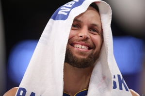 Curry: Đánh giá từ cách Celtics chơi, họ xác định rõ ràng vị trí của mình và tôi phải khen ngợi họ.